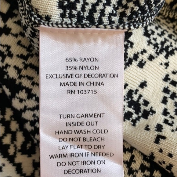 Nanette Lepore snakeskin v-neck knit sweater dress NWT - Picture 8 of 8